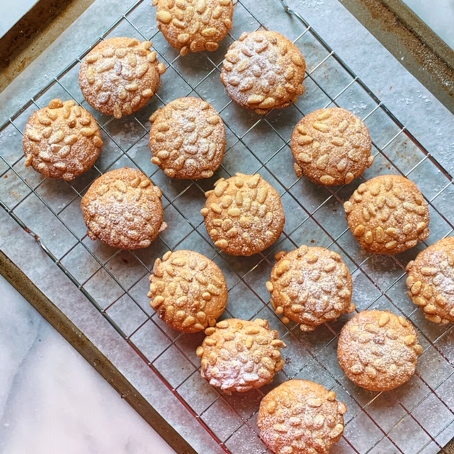 pignoli cookies